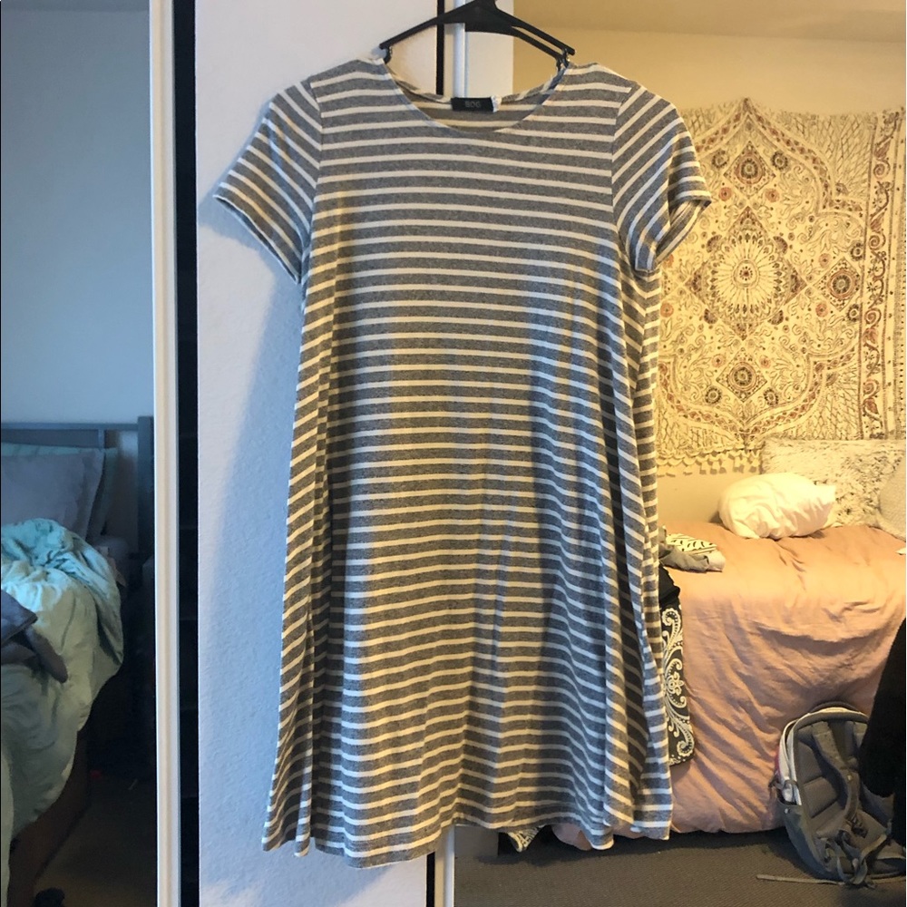 Urban Outfitters Gray and Cream T-Shirt Dress